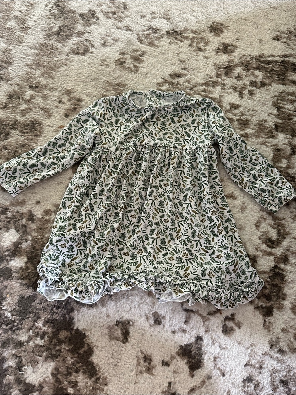 Magnetic Me Green and White Floral Long-Sleeve Dress